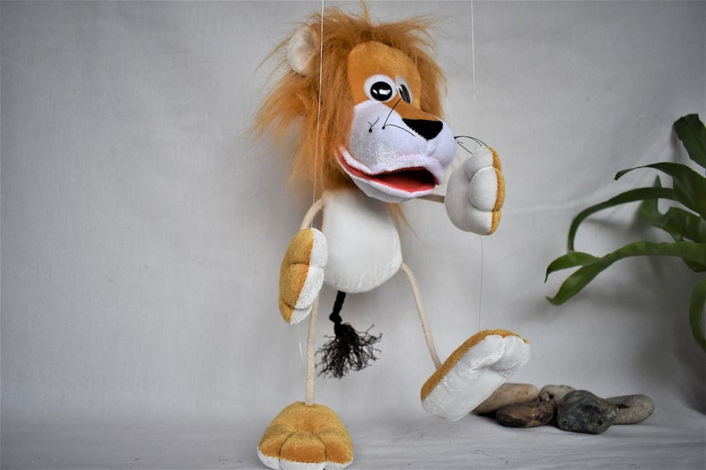 Lion Puppet on Three Strings, Lion Soft Toy Puppet, Big Five