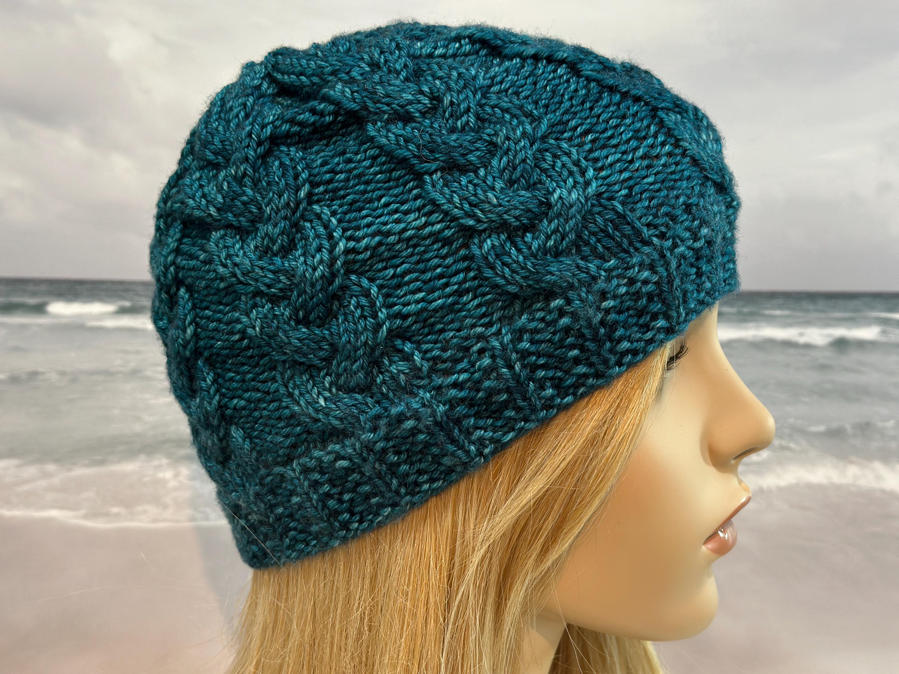 New hand knitted women’s beanie hat green 100% Malabrigo wool size S/M Lightweight Slouchy Hat -knit Merino Wool Beanie: Faux Fur  main image 2