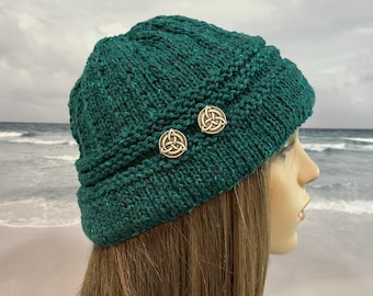 Cloche Hat Knitting Pattern: Women's Winter Hat, Camden (Digital Download) English only