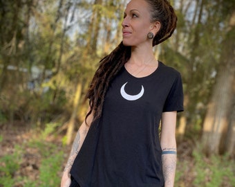 Maiden Mother Crone relaxed fit Bamboo Cotton Ladies Tshirt, scoop bottom Generations Crescent Moon Top, Womens Wiccan Wood Spirit Yoga Top