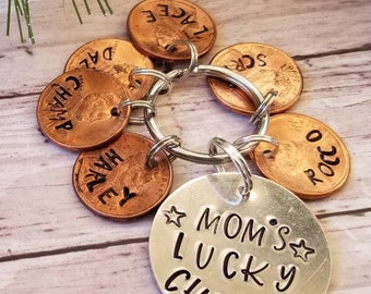 Chaveiro personalizado para mãe: pingentes da sorte carimbados à mão, nomes personalizados para crianças