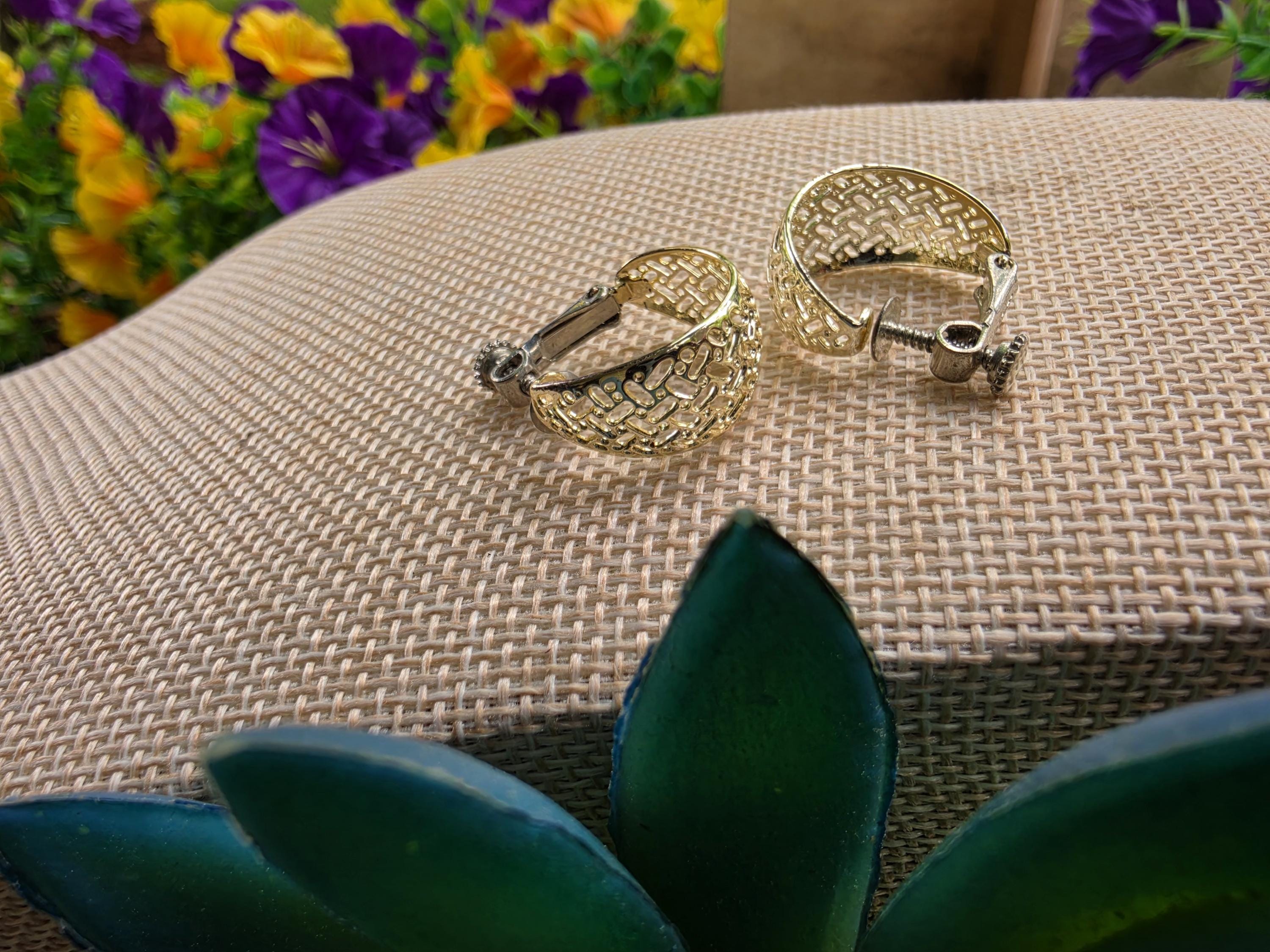 Vintage Napier Silver Tone Openwork Clip Earrings Geometric Retro…