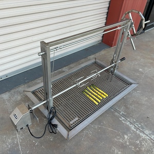 Santa Maria / Argentine Grill with rotisserie