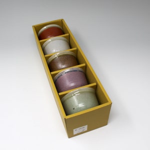 Vintage UTSUWA-NO-YAKATA Japan. The Art of Tableware Set of 5 Teacups image 3