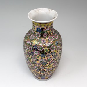 Antique Chinese Hand Painted Famille Rose Millefiori Gold Flower Porcelain Vase