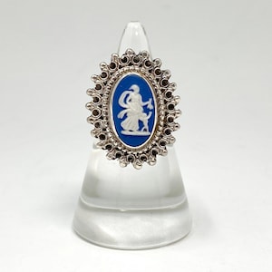 Vintage Wedgwood Sterling Silver Navy Blue Cameo Ring   |   Size 6