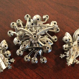 Shades of Blue Rhinestone Brooch and Earrings bild 5