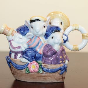 Fitz and Floyd Bustles and Beaus Bunny Creamer – 1995
