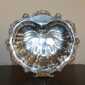 Large Silverplate Shell Dish with Three Feet – Old English by Poole – 5926