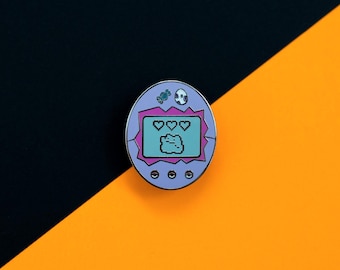 Pin&#39;s Tamagotchi / Cute creature vintage egg game / hard enamel pin badge pin