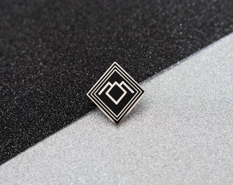 Twin Peaks Lynch Pin / Logo Symbol Badge / Hard Enamel Pin Badge