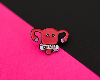 Pin's Cuterus / uterus mignon féministe / hard enamel pin badge épingle