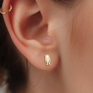 Astronaut Stud Earrings Dainty Minimalist Earrings Space Jewelry Simple Astronaut Jewelry Space Gift Minimalist Studs Earrings for Her
