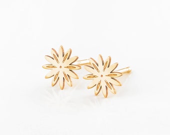 Flower Stud Earrings •  Wild Flower Jewelry • Gold, Rose Gold, Silver Earrings • Stud Earrings • Gift for Her • Cute Earrings