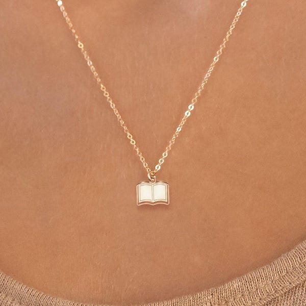 Collar con colgante de libro: Plata de ley, chapado en oro, oro macizo de 14 quilates. Joyería con dije literario.