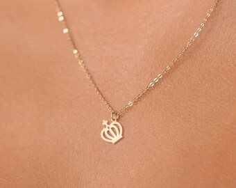 Collier couronne en or, bijoux minimalistes, cadeau pour elle, pendentif couronne de la reine, cadeau d'anniversaire, collier à breloques couronne, cadeau à breloques de la reine pour femme