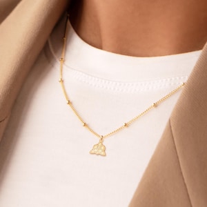 Celtic Love Knot Necklace Beady Chain Dainty Love Knot Necklace Irish Heritage Symbol Ancestral Charm Celtic Love Knot Charm Irish Jewelry