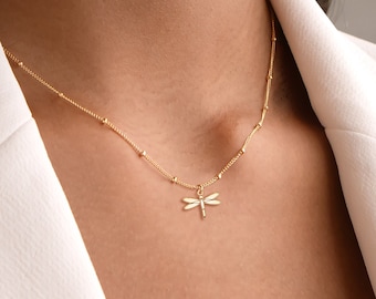 Dragonfly Necklace Dainty Gold Necklace Birthday Gift For Her Dragonfly Jewelry Bridesmaid Gift Insect Necklace Dragonfly Charm Gift For Mom