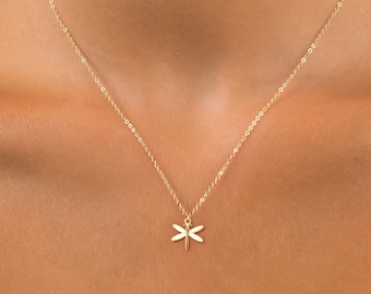 Dragonfly Necklace Gold Dragonfly Charm Pendant Minimalist Jewelry Gift for Her Dragonfly Lover Birthday Gift Bridesmaid Charm Gift for Mom