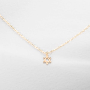Star of David Necklace Jewish Symbol Jewelry Faithful Gift for Her Magen David Pendant Dainty Religious Necklace for Graduation