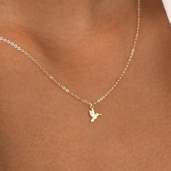 Little Hummingbird Necklace, Cute Bird Necklace, Nature Jewelry,Mother's Day Gift, Birthday Gift, Hummingbird Gifts,Bird Jewelry,Dainty Bird