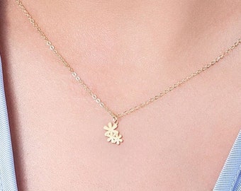 Collana di fiori Collana di margherite Collana di fiori di nascita Collana di margherite con ciondolo Collana floreale Regalo per lei Regalo di compleanno Gioielli di margherite Collana minimalista