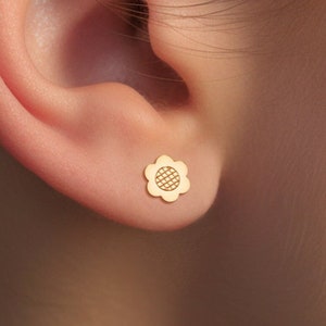 Sunflower Earrings Gold Floral Jewelry Flower Studs Statement Earrings Gift For Her Sunflower Jewelry Birthday Gift Gold Flower Gift For Mom