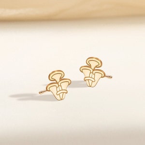 Pendientes de setas de ostra, lindos pendientes divertidos, pendientes de oro, joyería hecha a mano, pendiente de oro simple, pendientes de la naturaleza, lindos pendientes de setas
