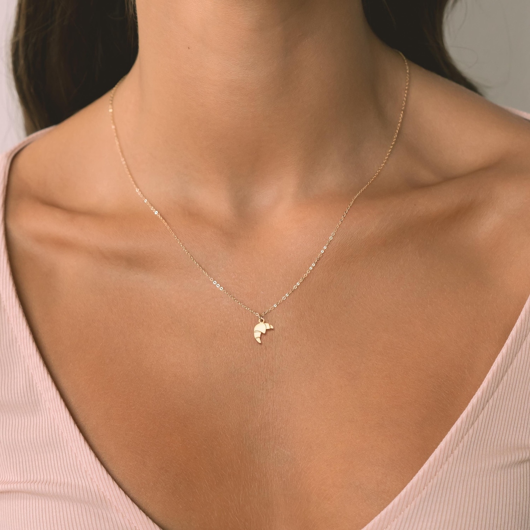 パリジェンヌ風可愛いCroissant Necklaceクロワッサンネックレス パリジェンヌ風可愛いCroissant Necklaceクロワッサンネックレス