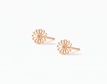 Oorbellen met madeliefjesbedeltje: massief goud 10K, 14K, handgemaakt bloemencadeau voor haar