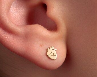 Anatomische hartvormige oorknopjes: massief 10K of 14K goud, handgemaakte gothic sieraden, cadeau