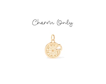 Dije de rebanada de pizza: hecho a mano, plata de ley, chapado en oro, joyería con dije de comida en oro macizo de 14 quilates.