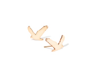 Pendientes de halcón Joyas de aves Regalo inspirado en la naturaleza para ella Pendientes con dije de halcón volador Joyas de cumpleaños para amantes de las aves Regalo para mamá