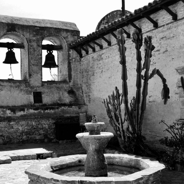 Courtyard at Mission San Juan Capistrano, California - Black & White Photo Art Picture