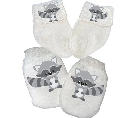 MITTENS & Sock Option Newborn no scratch Mittens With RACCOON. Boy or Girl! Perfect Shower / Newborn Gift! Every Baby Needs. Cute Baby Gift!