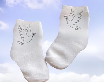 Baby/Toddler/Child Cute Dove Socks. Multiple sizes offered. Choose from 0-6 months to 14 years. Cute Gift!