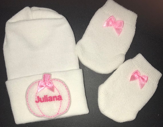 Baby Hat Personalized Great Gift. White Hat with White Pumpkin Personalized with Baby Name in Pink AND Mittens with Matching Pink Bows