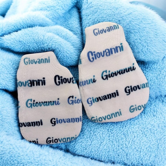 MITTENS! Newborn no scratch Mittens with NAME. Boy or Girl! Perfect Shower / Newborn Gift! Every Baby Needs. Every Mom Loves!