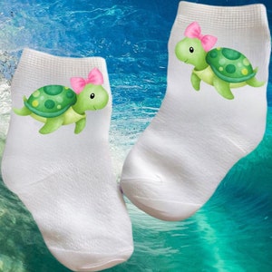 Baby/Toddler/Child Turtle Socks with or without Bow. Multiple sizes offered. Choose from 0-6 months to 10 years. Cute Baby Gift image 2