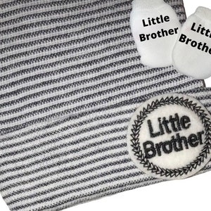 Little Brother Hat Zwart-witte hoed EXCLUSIEF hier te vinden! Klein broertje. Een pasgeboren mutsje dat elke nieuwe babyjongen zou moeten hebben! Schattig!