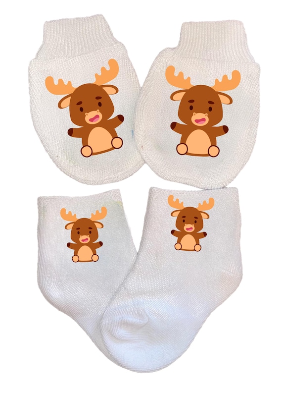MITTENS & Sock Option Newborn no scratch Mittens With Moose. Boy or Girl! Perfect Shower / Newborn Gift! Every Baby Needs. Cute Baby Gift!
