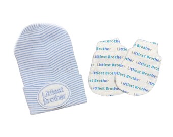 Gorro de hospital para recién nacidos con parte superior redondeada y diseño de Hermanito. ¡Opción de añadir manoplas! ¡Todo bebé debería tener un adorable!