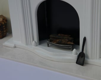 Luxury White Ceramic 1:12th Scale Miniature / Dolls House Fireplace Hearth