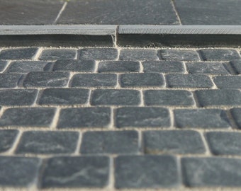 25 sq ins Real Slate Dolls House / Miniature Cobbles / Cobble Stones