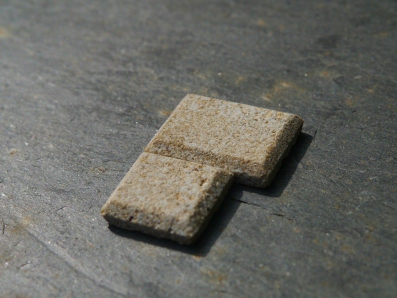 50 REAL Yorkshire Sandstone Miniature Quoin Stones image 4