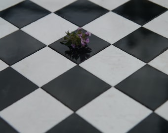One pack of 25 1&quot; 1:12th  REAL Miniature Luxury 1&quot; Black and White Marbled Ceramic Floor Tiles
