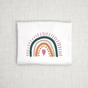 Diseño de bordado de arcoíris bohemio con corazones - Patrón de bordado de archivo digital de descarga instantánea - Bordado digital