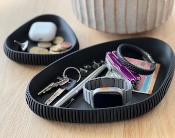 3D Printed Ribbed Catch Tray: Modern Desk Organizer