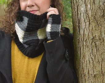 CROCHET PATTERN BUNDLE // Modern Buffalo Plaid Fingerless Gloves and Cowl, Scarf, Wristwarmers, Mittens, Handwarmers, Gauntlet