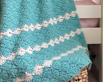 CROCHET PATTERN // Meadow Crib Lapghan Throw or Baby Blanket using Harlequin Stitch